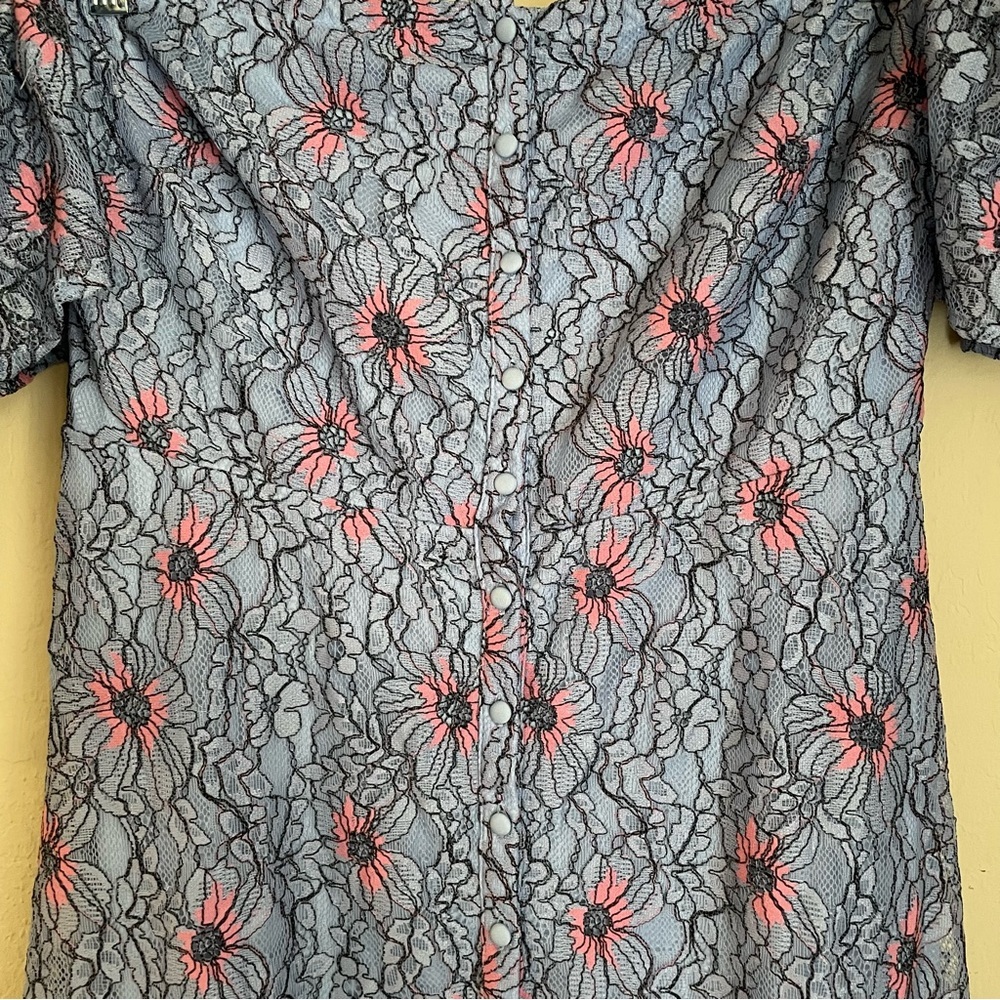 Avec Les Filles Blue Floral Off Shoulder Button Down Lace Dress - Picture 4 of 9